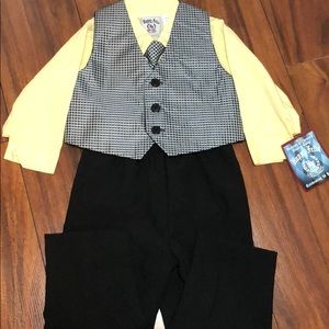 🏷 (SALE!) Happy Fella Vest Suit (NWT) (18 Months)